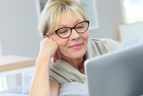 visual disabilities macular degeneration low vision